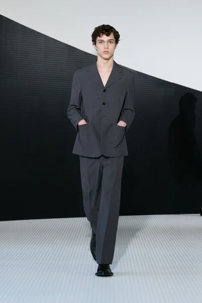Look 26